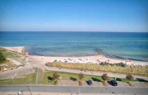 direkter Ostseeblick und strandnah!