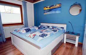 Schlafzimmer 1. Etage mit Doppelbett